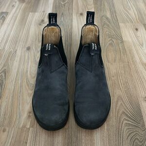 Blundstones